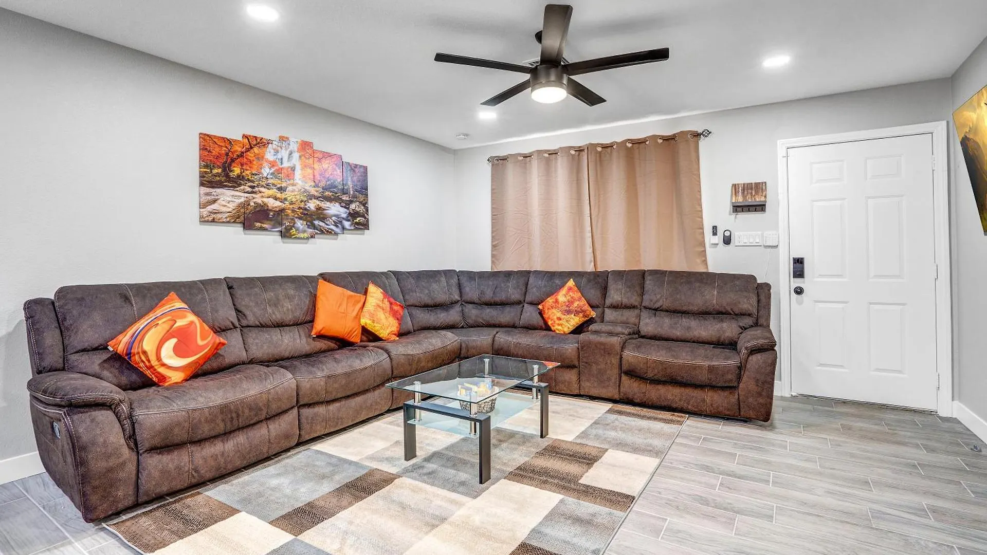 Family Reunion, Remodeled, King Beds, X-Box, Desks Villa Las Vegas Verenigde Staten