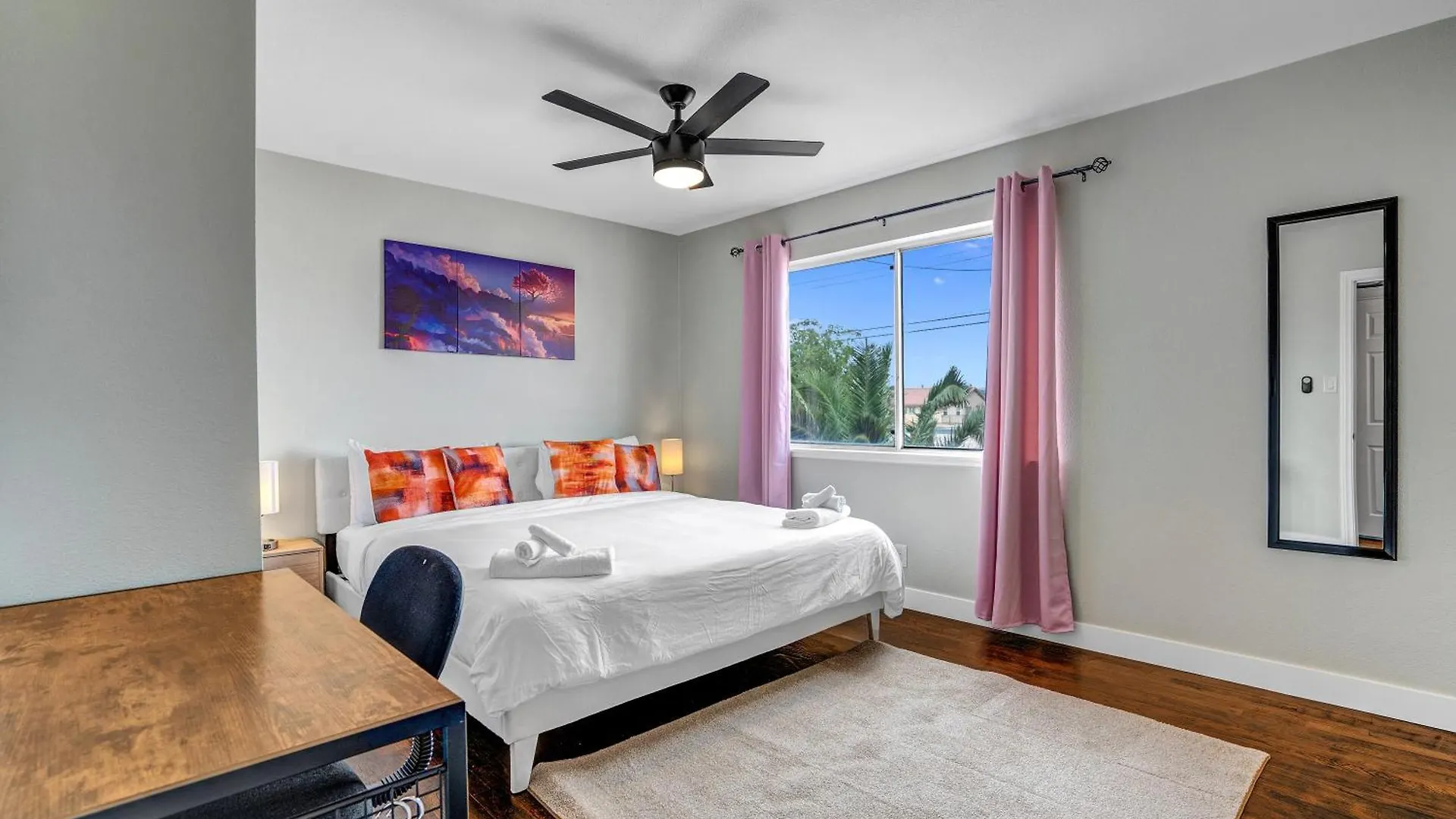 Family Reunion, Remodeled, King Beds, X-Box, Desks Villa Las Vegas 0*,
