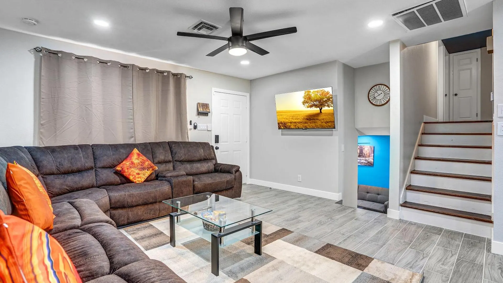 Family Reunion, Remodeled, King Beds, X-Box, Desks Villa Las Vegas Vakantiehuis