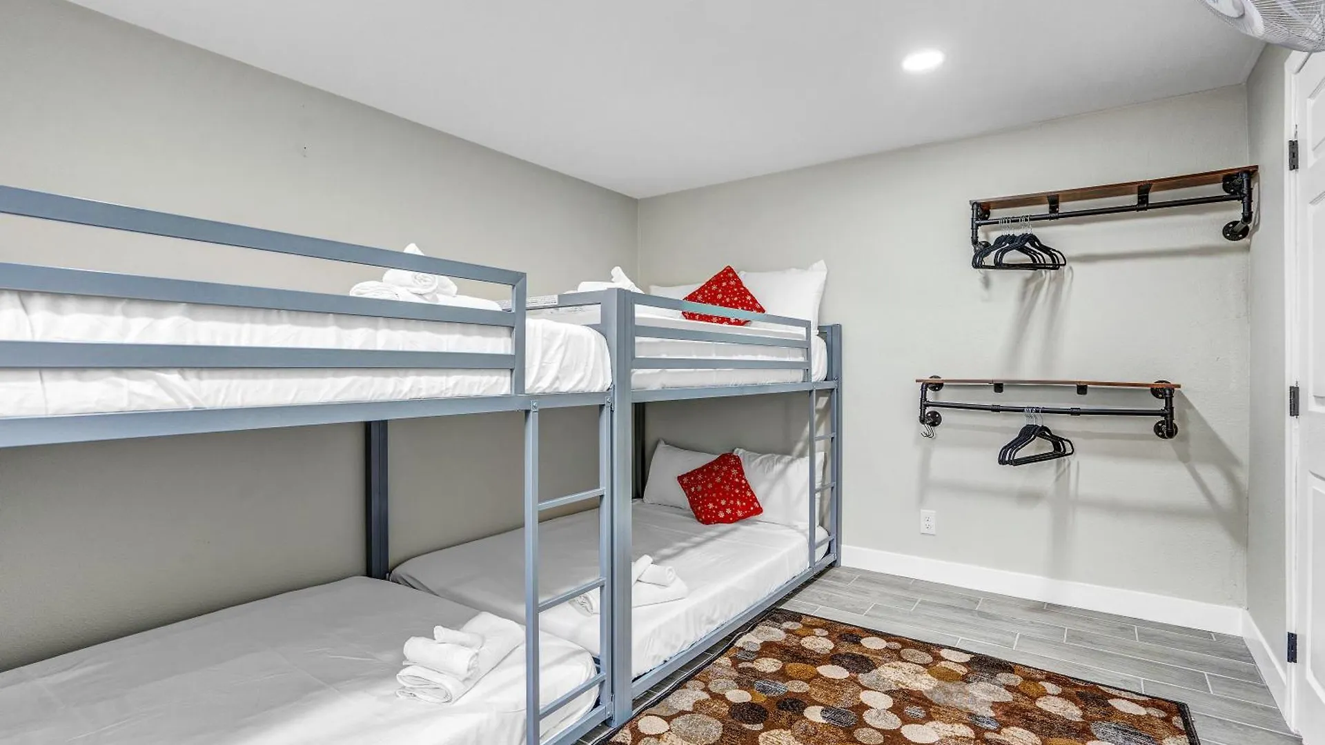 Villa Family Reunion, Remodeled, King Beds, X-Box, Desks Las Vegas Сasa de vacaciones